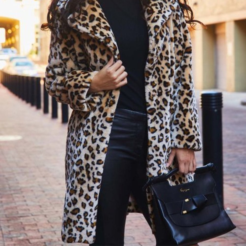 🎉HP🎉 NWT Juicy Couture Faux Fur Leopard Print - Picture 2 of 3